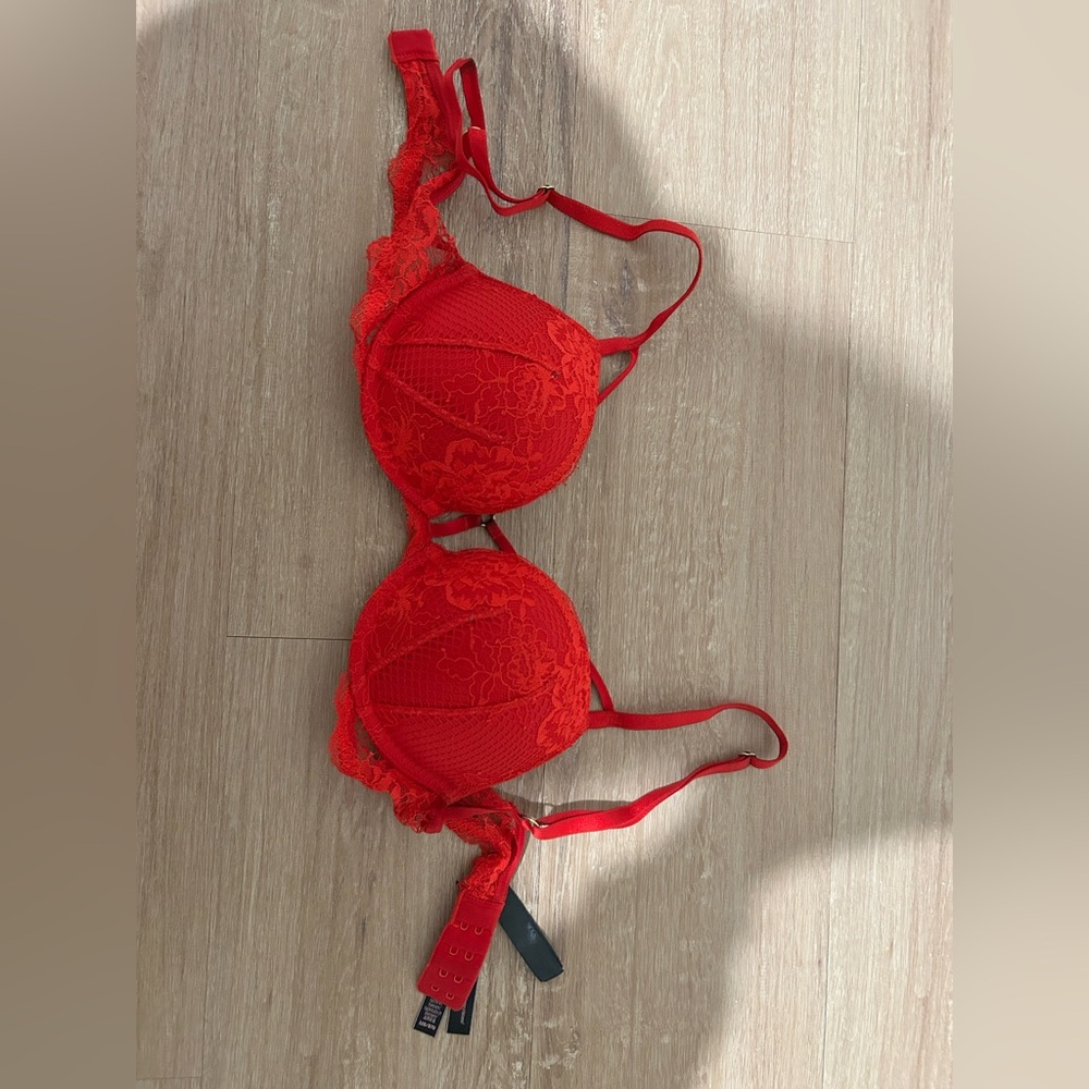 Red Lace Push-Up Bra - VS